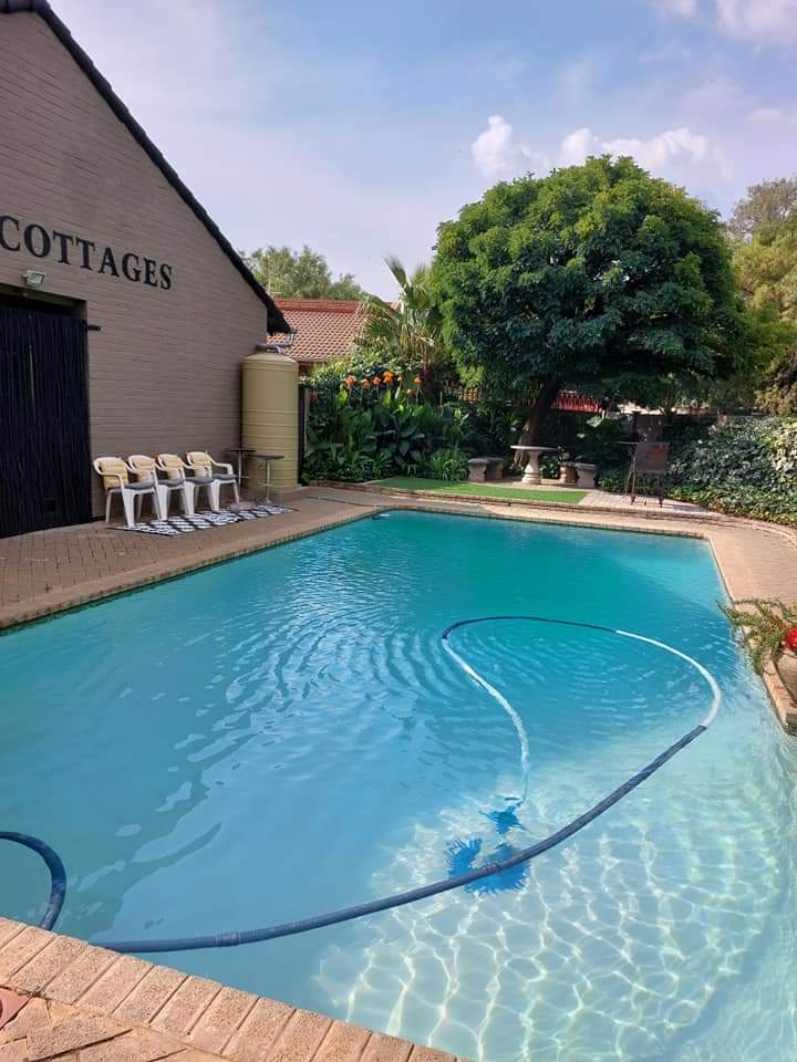 2 Bedroom Property for Sale in Langenhovenpark Free State